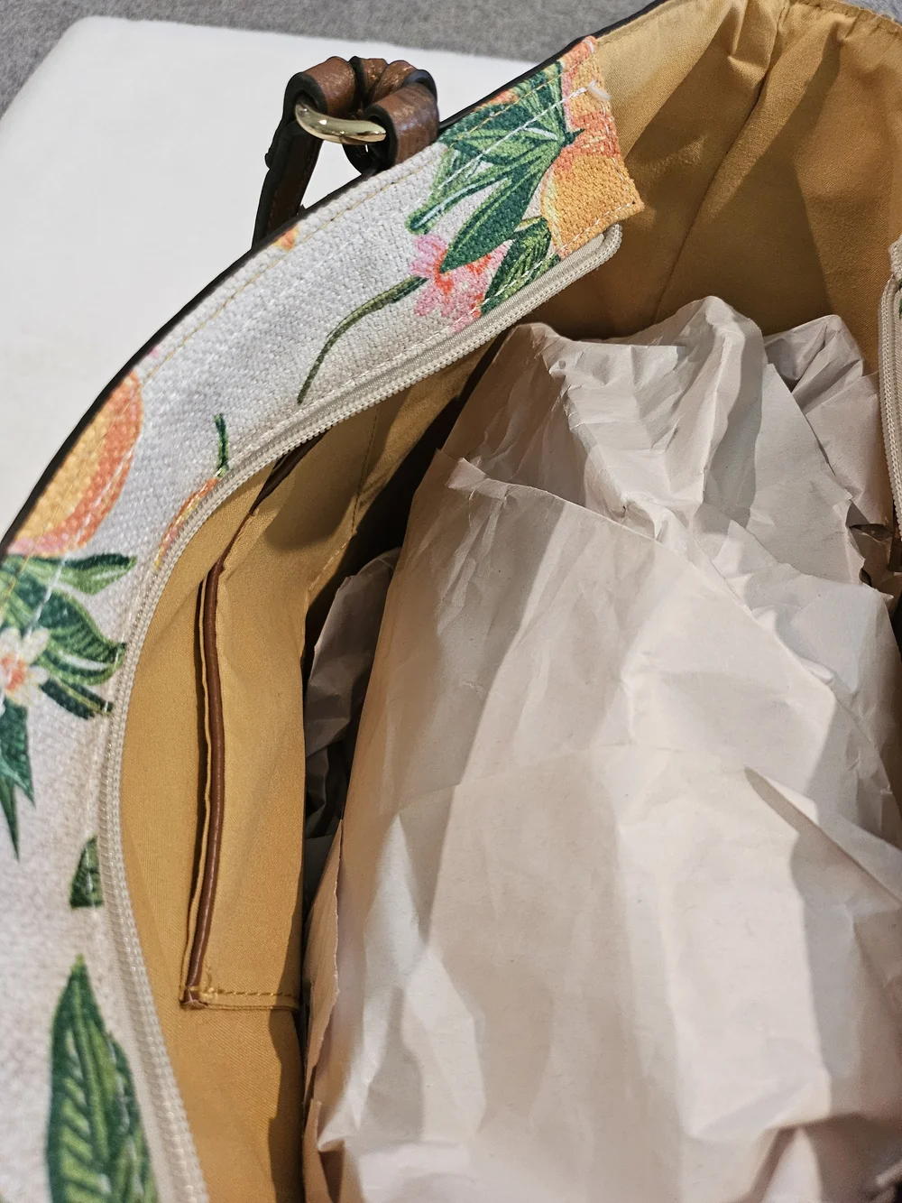 D S Designed in New York Canvas Tote Bag in Orange Green Floral Citrus Print O/S